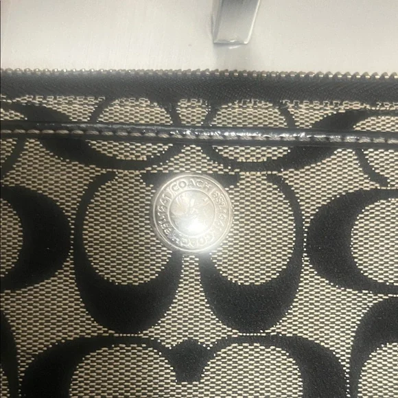 Coach Black and Cream Wallet - Picture 4 of 9